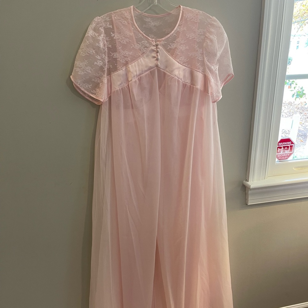 Vintage night gown set